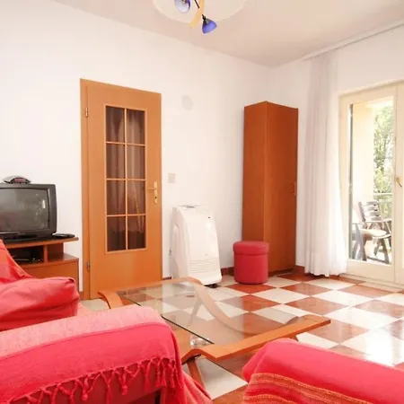 Apartman With A Parking Space - 7113