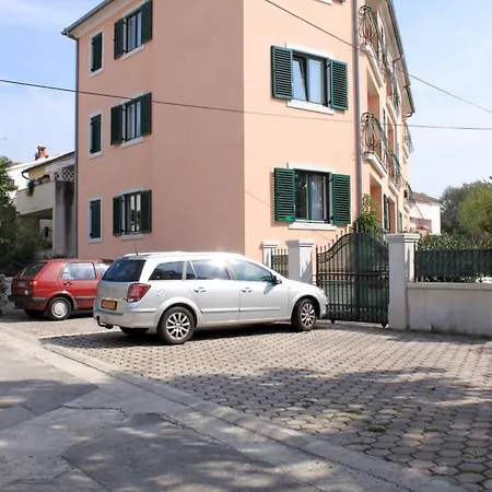 With A Parking Space - 7113 Apartman *